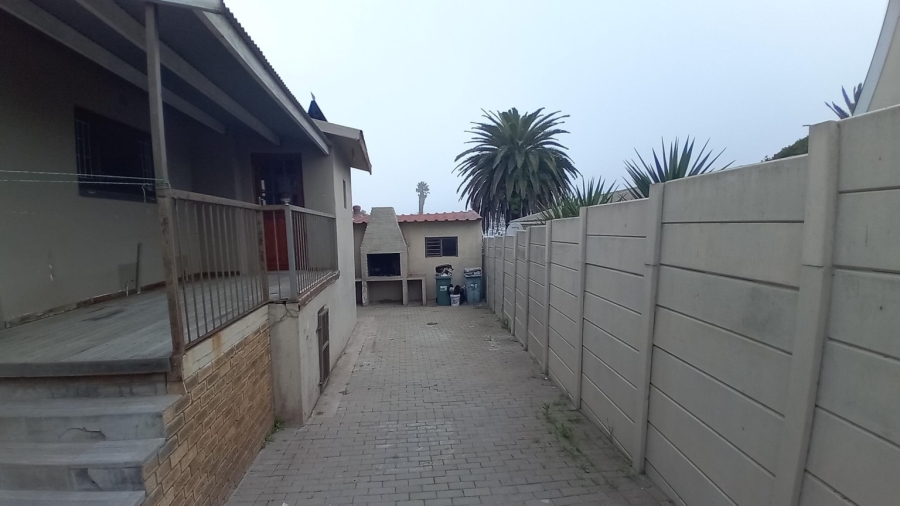 7 Bedroom Property for Sale in Saldanha Western Cape